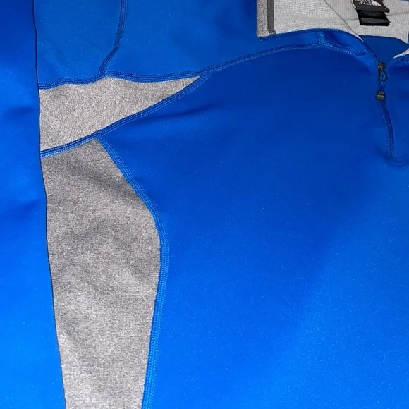 NWOT. The North Face Men’s 1/4 zip pullover sweatshirt. Size XL/TG - Picture 5 of 8